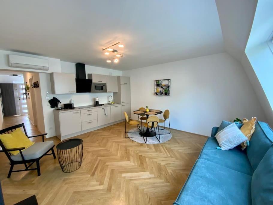 וינה Freshly Renovated Apartment In Trendy Area L Hg21 מראה חיצוני תמונה